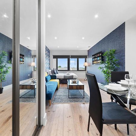 Modern One Bedroom Flat - Sleeps 5 -Near Heathrow - London Ub3 מראה חיצוני תמונה