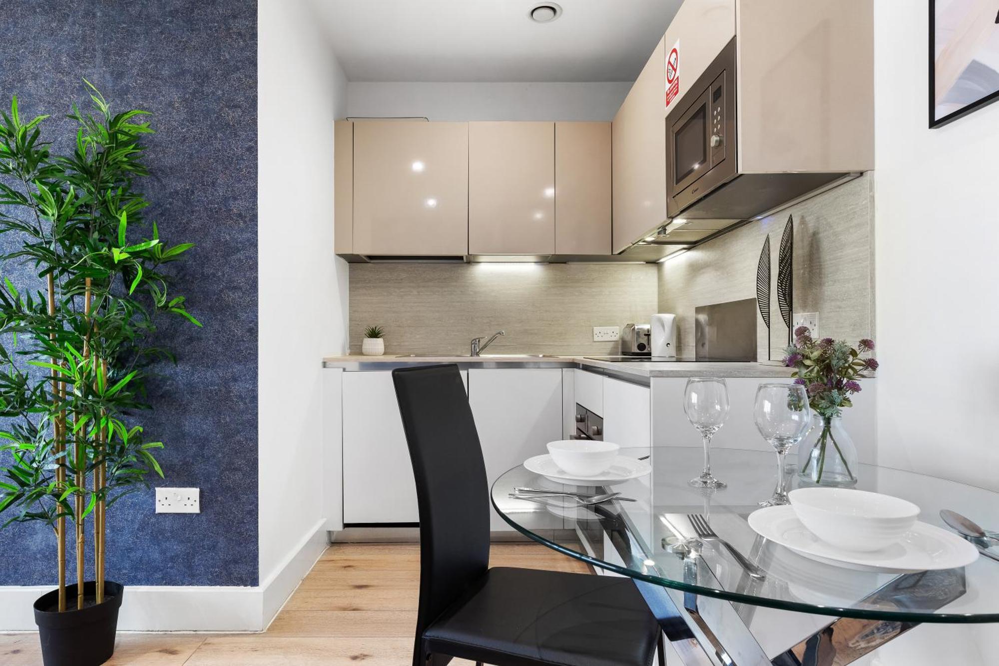 Modern One Bedroom Flat - Sleeps 5 -Near Heathrow - London Ub3 מראה חיצוני תמונה